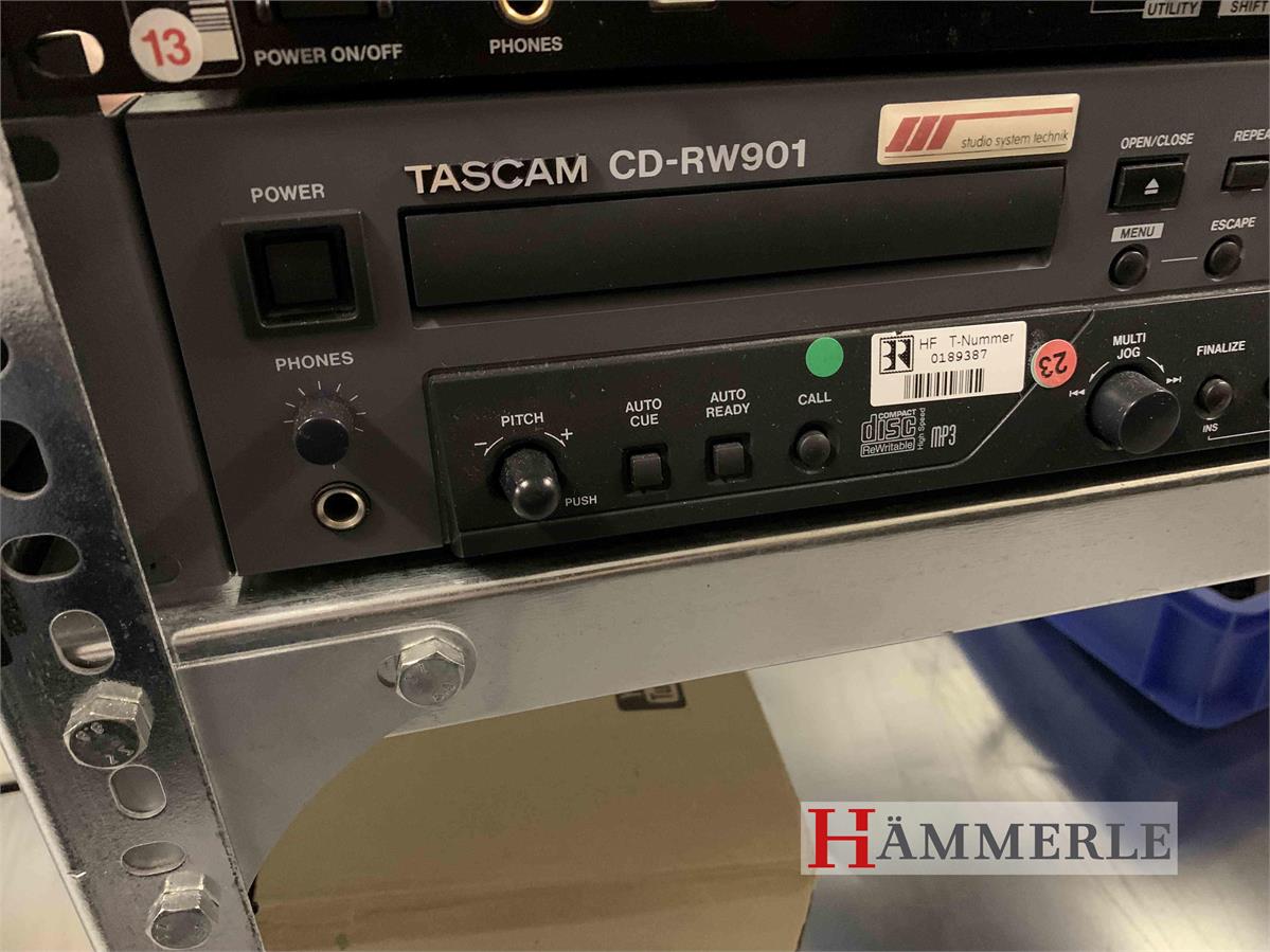 TASCAM CD-RW901 Professional CD Rewritable Recorder
